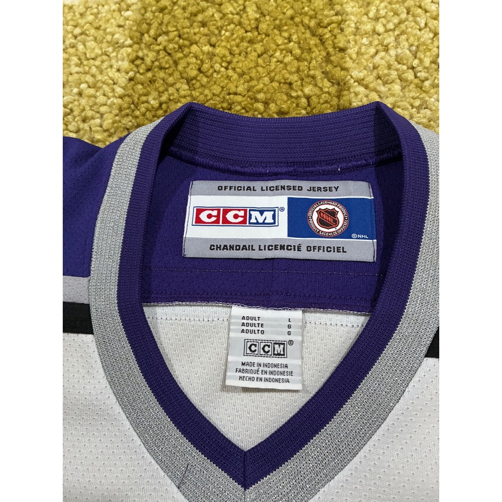 CCM Los Angeles Kings NHL Hockey Jersey White Purple Silver Crown Vintage L - Picture 3 of 10